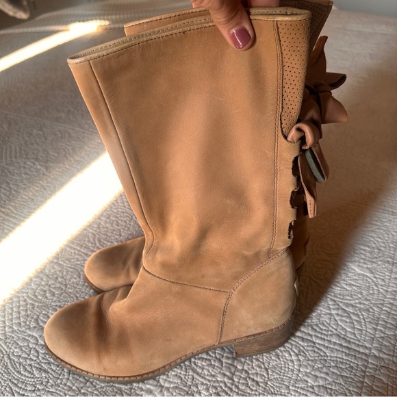 UGG Tan Heeled Boots with Slouchy Back Bow Tie Design Size 9 Wood Heel Mid-calf - Picture 2 of 16